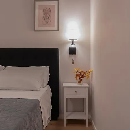 Residenza Lucrezio Guest house *
